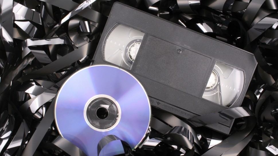 Convert old VHS tapes into DVDs without lifting a finger