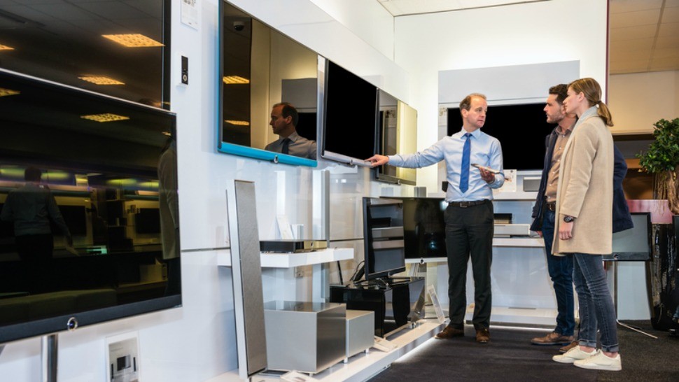 How To Pick The Right Tv Size For Any Room Komando Com