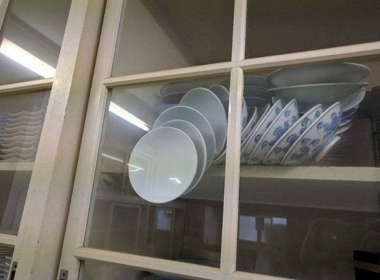 falling-dishes-sized