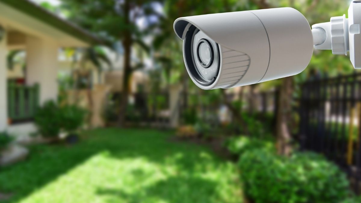 Shopping for an outdoor security camera? 5 things to look for