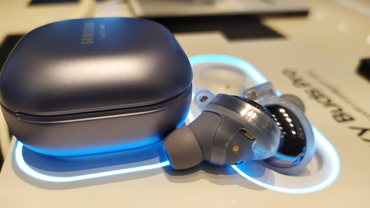 6 useful, affordable gifts for the Android lover on your list