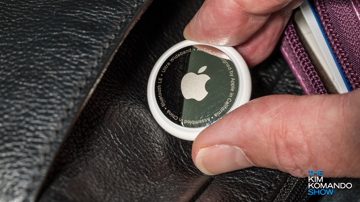 Woman issues warning after 'being tracked' by Apple air tag in her bag