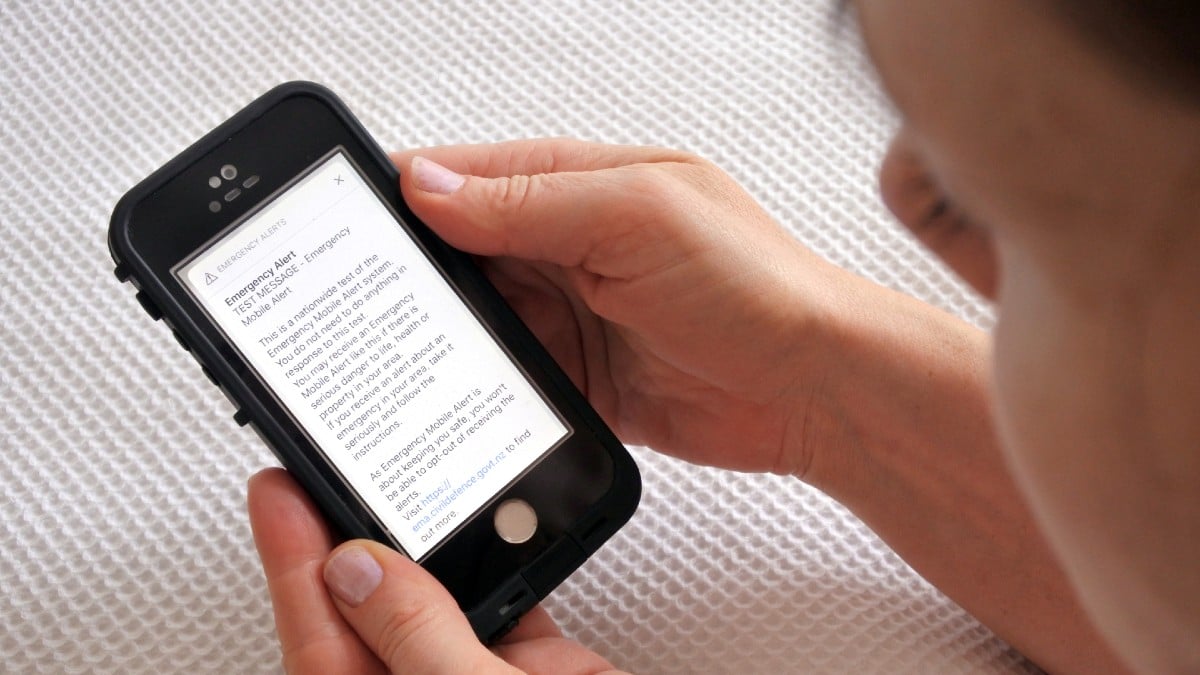 Here's how to tweak your phone's emergency alert settings